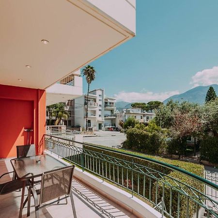 Bessis Apartments Kalamata Bagian luar foto